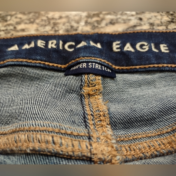 American Eagle slim straight crop Size 6 short Jean's - Picture 3 of 8